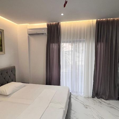 Lezet Hotel Sarandë Eksteriør bilde