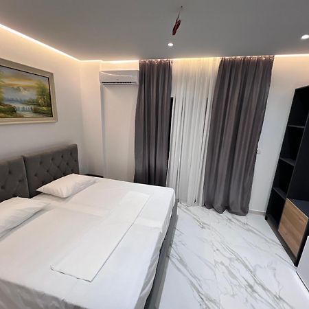 Lezet Hotel Sarandë Eksteriør bilde