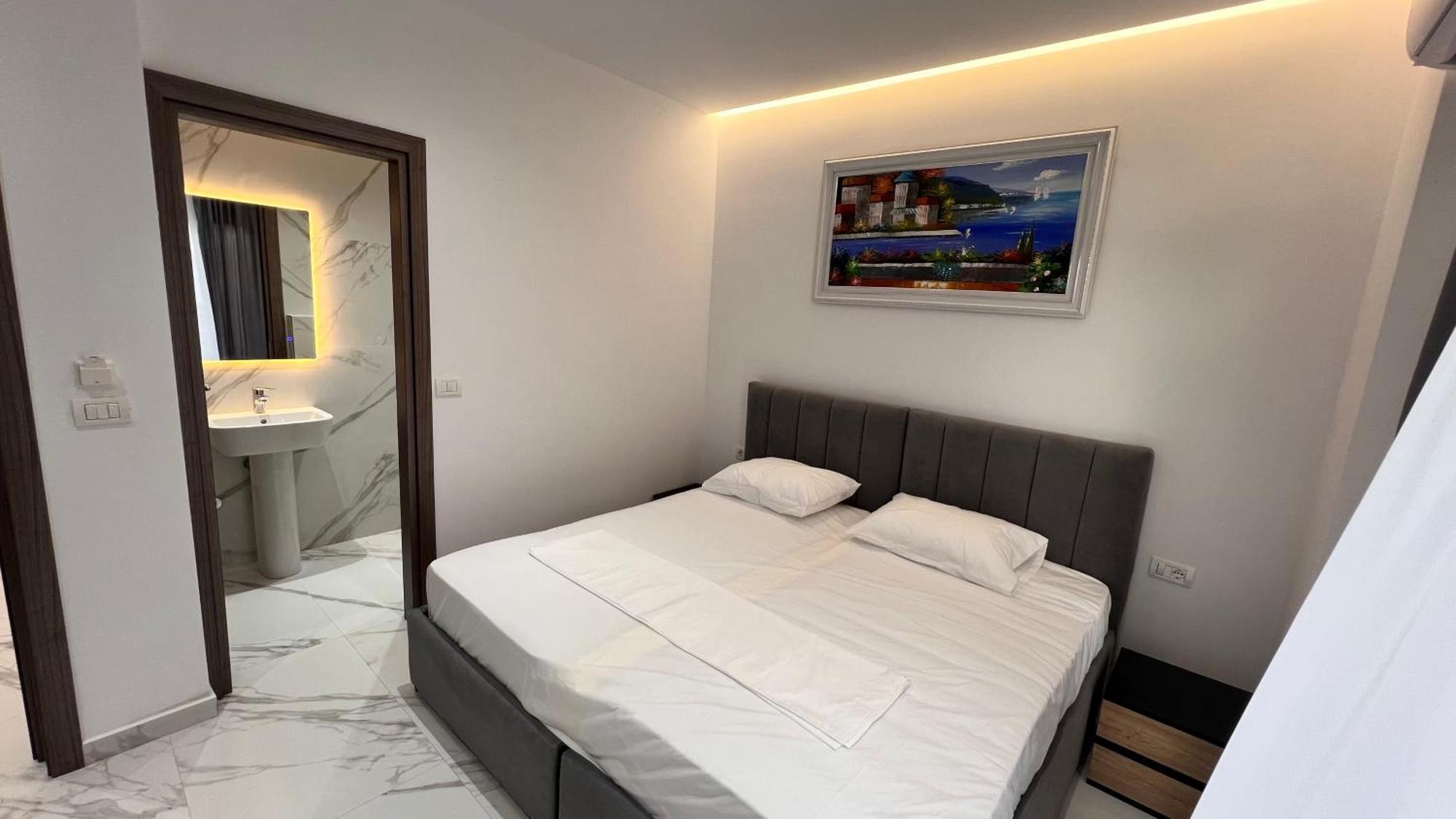 Lezet Hotel Sarandë Eksteriør bilde