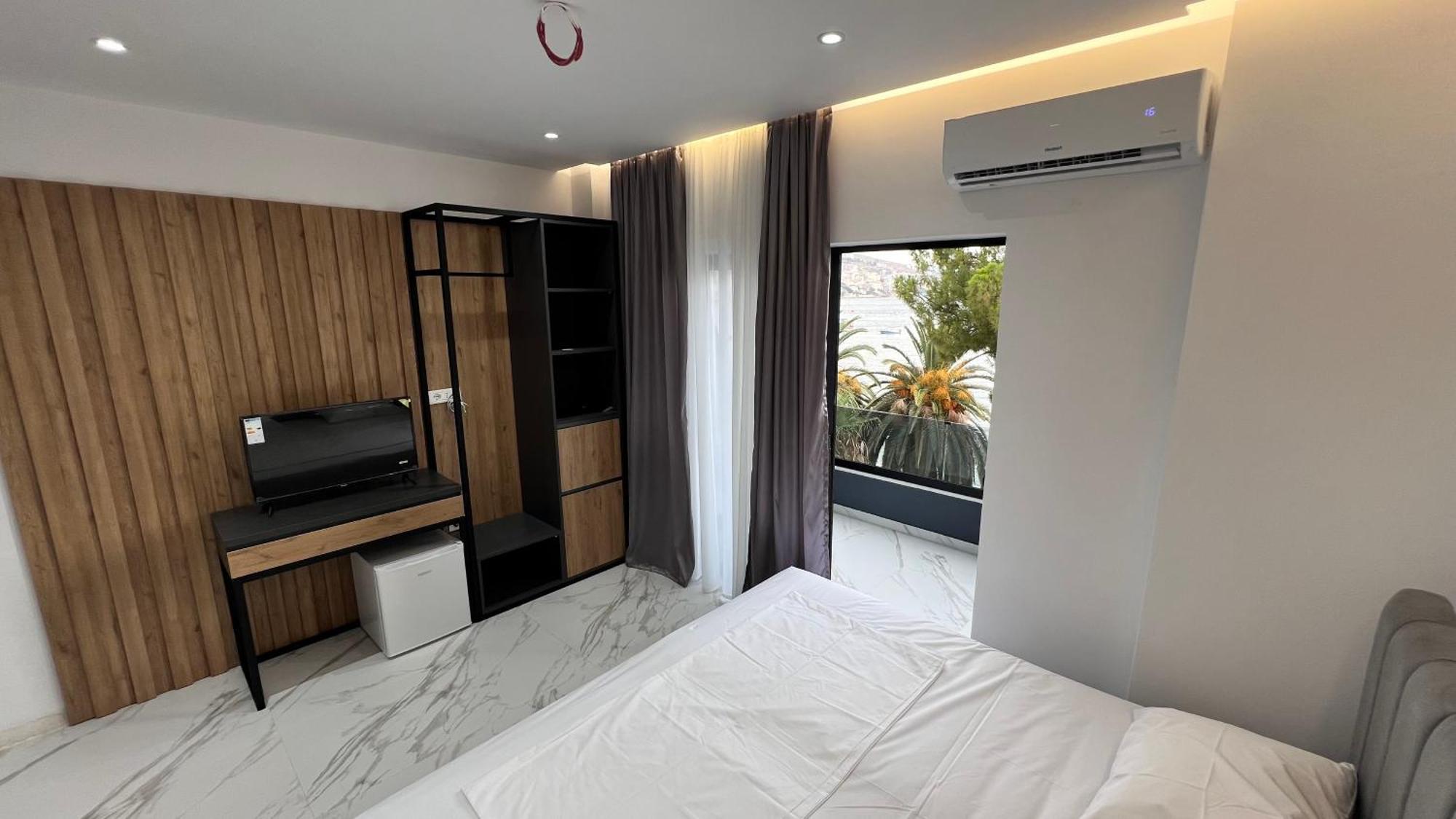 Lezet Hotel Sarandë Eksteriør bilde