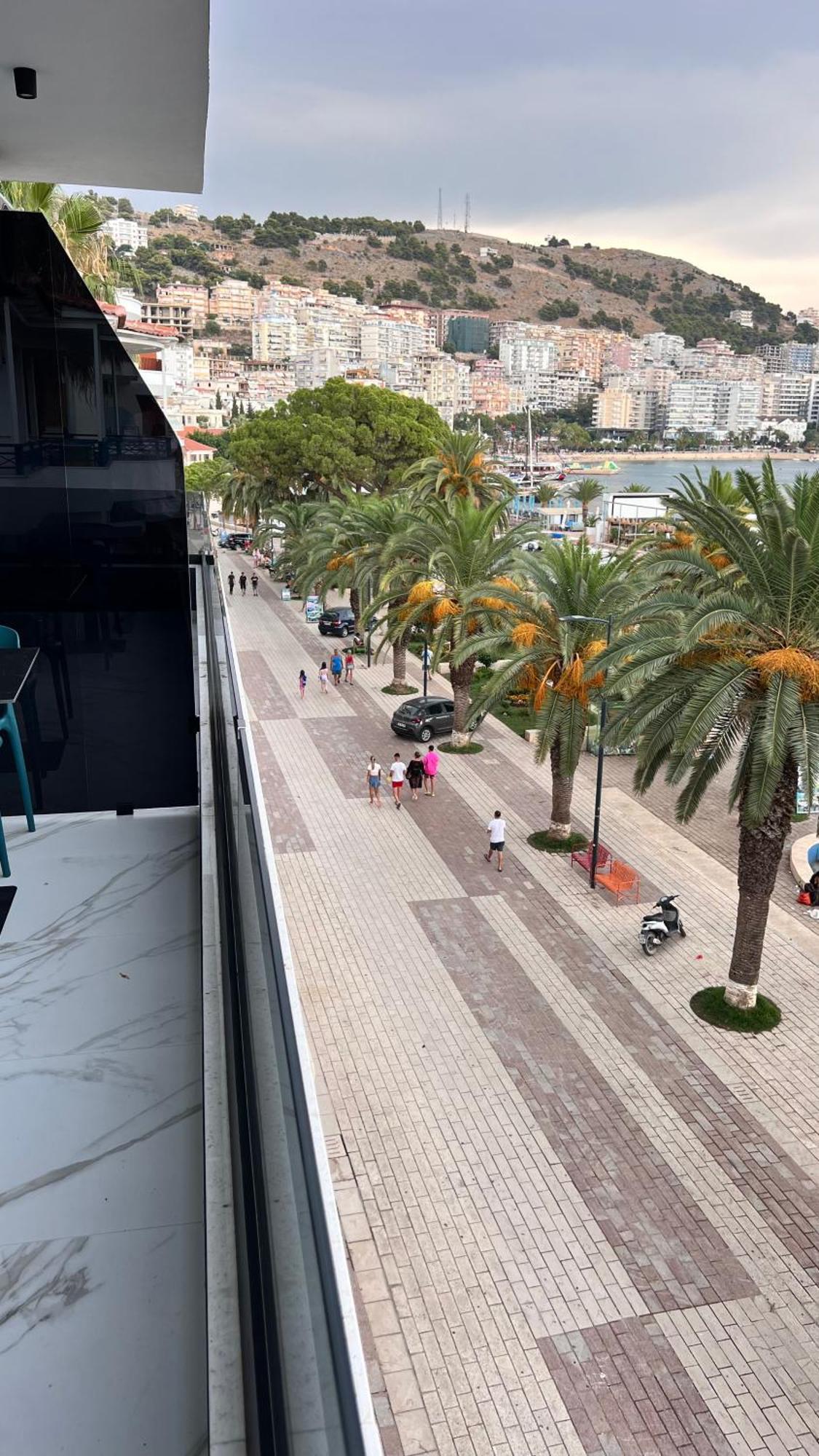 Lezet Hotel Sarandë Eksteriør bilde